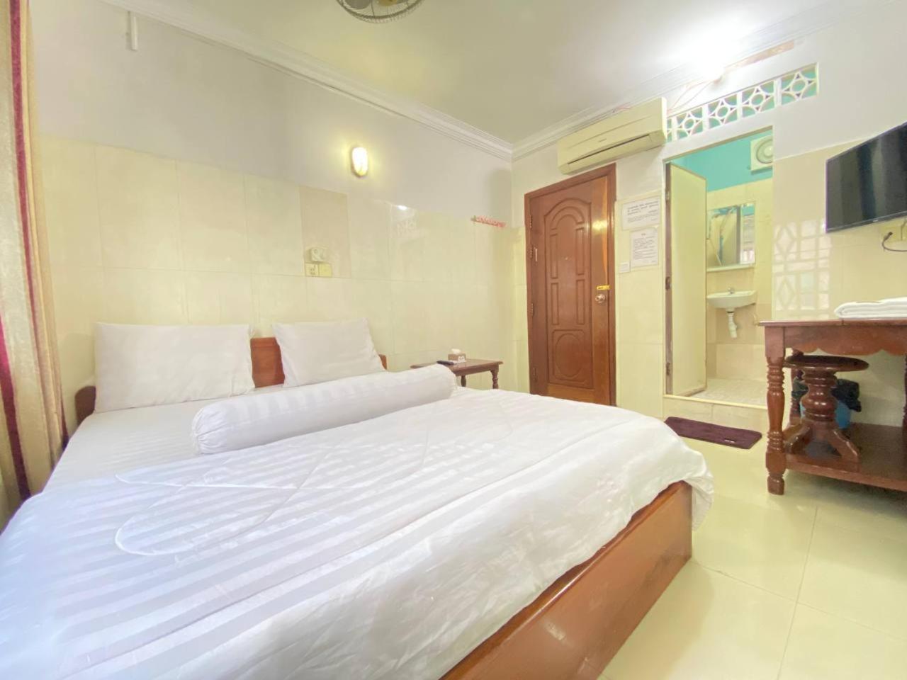 Hotel Empire House, Phnom Penh Esterno foto