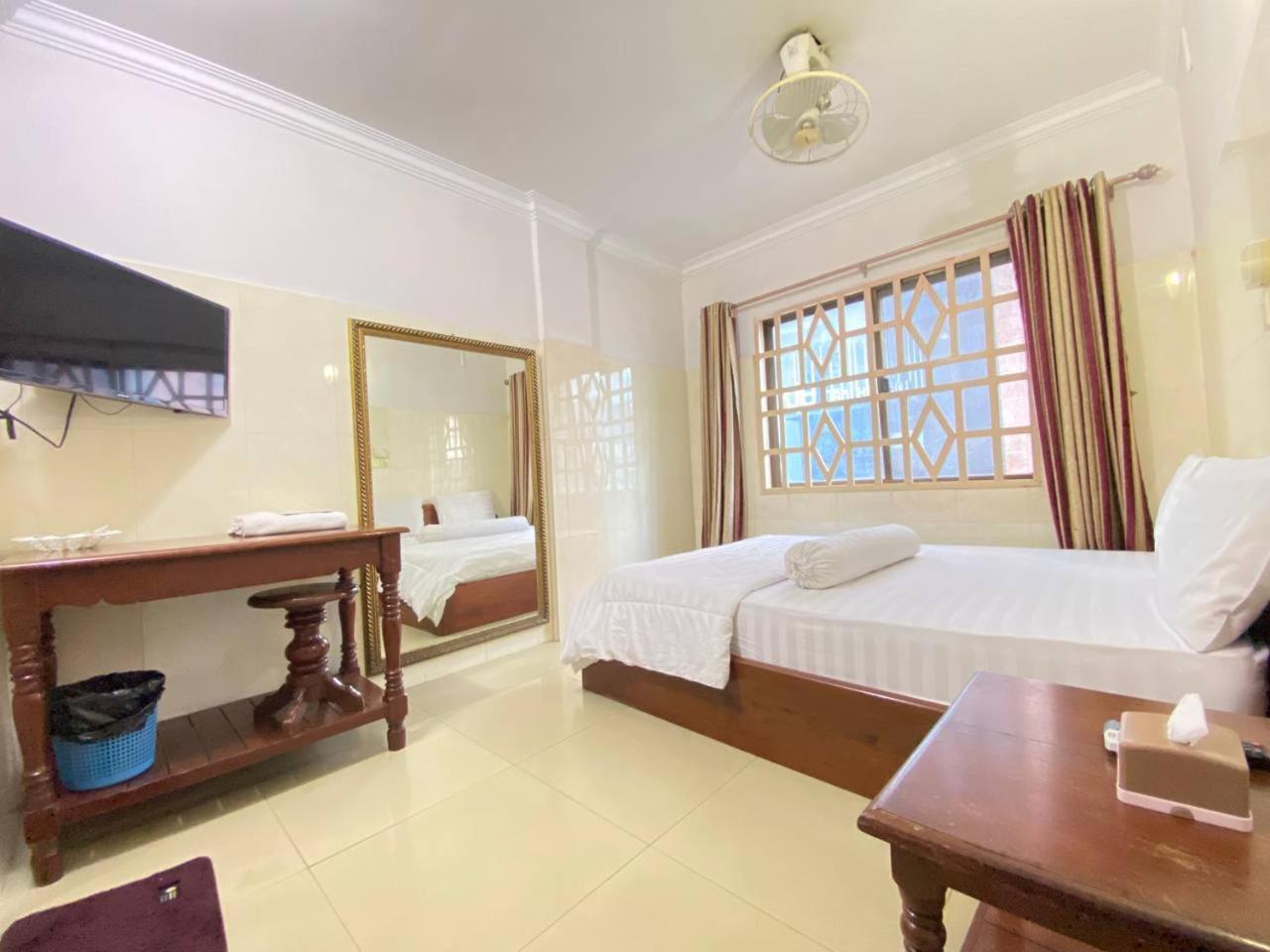 Hotel Empire House, Phnom Penh Esterno foto