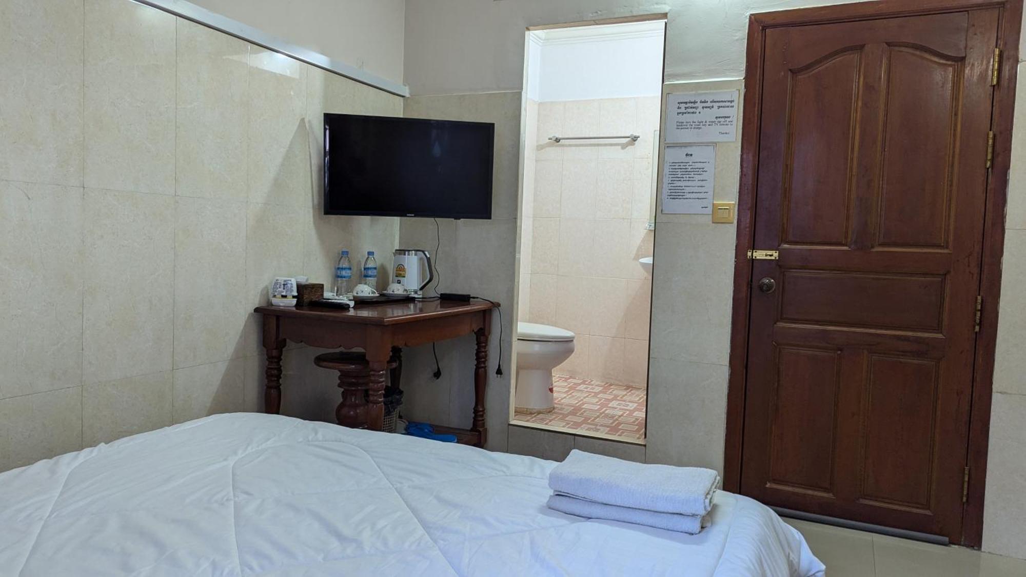 Hotel Empire House, Phnom Penh Esterno foto